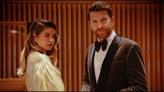 Brett Eldredge - Baby, It’s Cold Outside feat. Sofia Reyes (Latin Version) (Official Music Video)