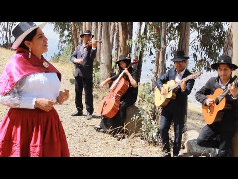 NORMA CUENCA - Los caminos (Huayno ayacuchano)