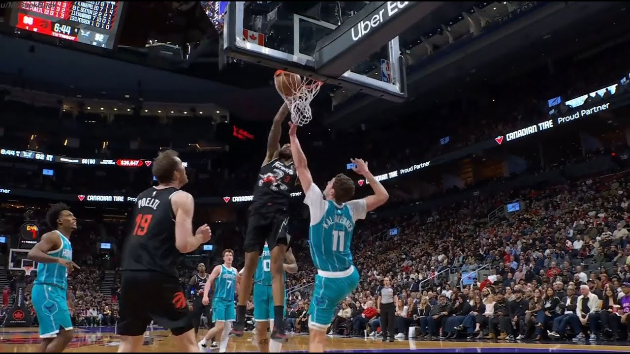 Brandon Ingram with a monstrous poster dunk on the rookie Ryan Kalkbrenner - 11/17/25