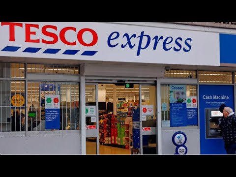 TESCO Express. Tesco Grocery Shopping hauls.Retail Supermarket Londres 2023.