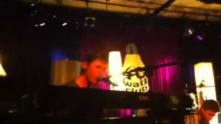 Modern Skirts - N.Y. Song