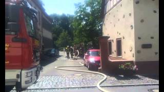 preview picture of video 'Einsatzfahrzeuge Brand Bürgerhaus Florstadt Staden'