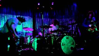 rocknycliveandrecorded.com: Purling Hiss @the Satellite