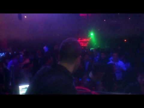 Guille Placencia @We Project - La suit(Vic) 31/12/2013 [Looping Music]