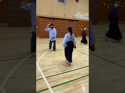 古武道女子　　捌いて崩す