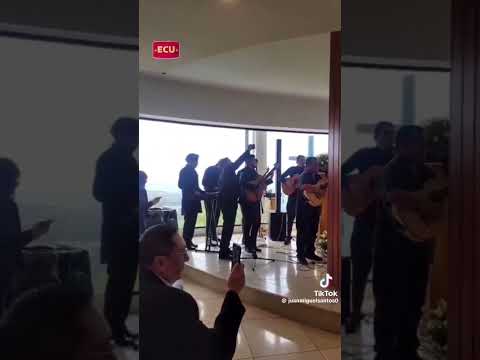 #Ecuador Danilo despidió a su hermano Eduardo Miño Naranjo #músicaecuatoriana #MiñoNaranjo