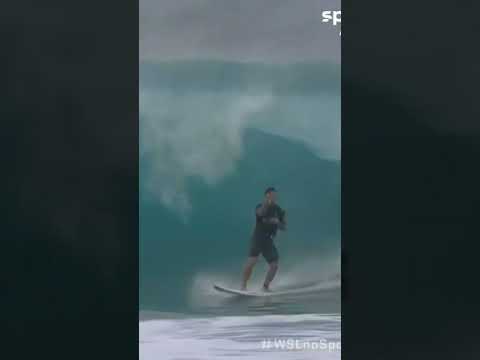 Gabriel Medina consegue MAIOR NOTA da etapa de Pipeline e manda beijo! | OFF no Havaí | #shorts