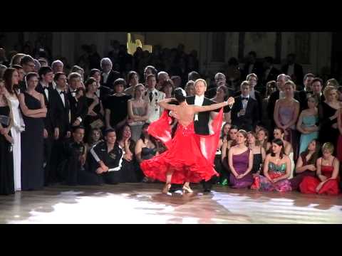 Tamiko Suzuki und Dr. Johannes Gajdosik beim Elmayer-Kränzchen 2013 Teil 2