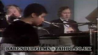 Aretha Franklin & King Curtis- Bridge over Troubled Waters.Rare Live TV Performance 1971