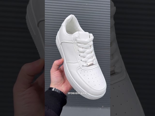 Чоботи жіночі шкіряні байка хутро 592641 Чорний Кеди чоловічі 588128 Білі