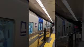 大阪メトロ400系406-12F　夢洲行き　谷町四丁目駅到着