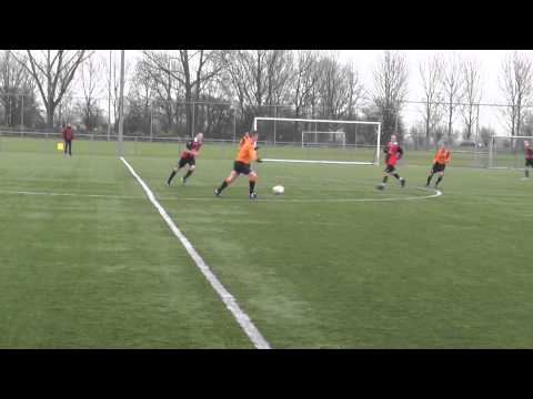 21 dec 2013 ARC B1 - VV De Meern B1 vr 1-0 Doelpoging Gio
