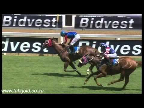 20151223 Greyville Race 3 won by BANK IT