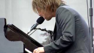 Thom Yorke live @ Latitude 2009 - The Eraser