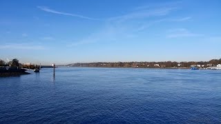 preview picture of video 'Hamburg, Finkenwerder, Elbufer, Blick nach Blankenese, Nienstedten - Full HD (1080p) Videobild'