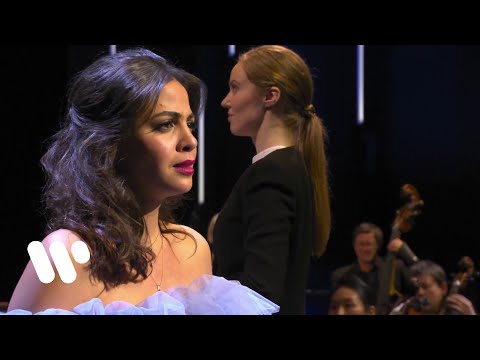 Fatma Said sings "Al pensar en el dueño de mis amores" from Las Hijas del Zebedeo (Ruperto Chapí)