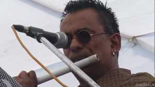 Remo Fernandes paying musical tribute to Matanhy