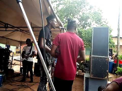 Agbons utese on stage