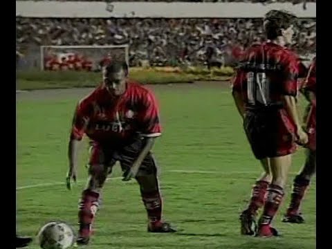 Sávio e Romário vs Goiás (1997) - Baixinho faz hattrick enquanto Anjo Loiro faz o dele e sofre penal