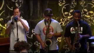 Underneath The Pressure - Slightly Stoopid (Live at Roberto's TRI Studios)