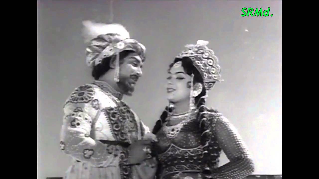 Kaaviyama Nenjin Song Lyrics | Paavai Vilakku Tamil | P. Susheela and C. S. Jayaraman