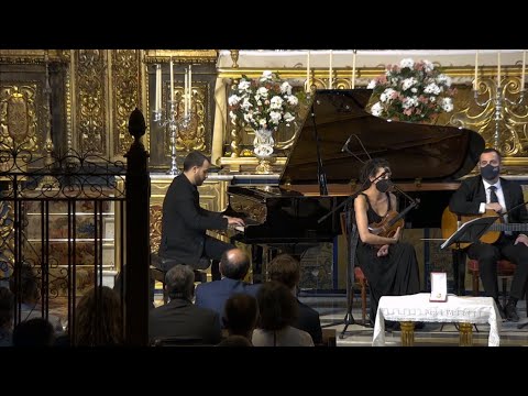 La Esperanza de María a piano en concierto por Daniel Albarrán