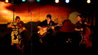 Hot Club of Cowtown - The Devil Ain&#39;t Lazy