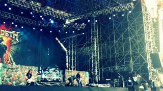 Public Enemy No.1 - TH1RT3EN - 2011 - Megadeth - Live @ Big 4 Arena Rho