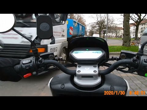 LKW nimmt mir Vorfahrt, quasi null Seitenabstand