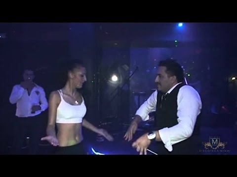 MR JUVE   Mami, ridica fustita