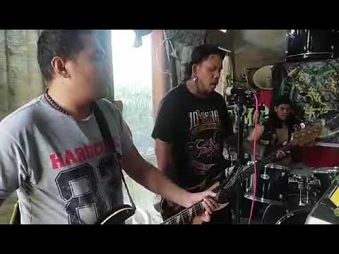 KOMONARCY - kawan + lawan = bergerak