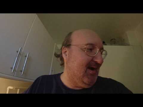 MongoTV_4874 - Del 2 - VASKER OP MANDAG MORGEN OG BLANDER SAFTEVAND