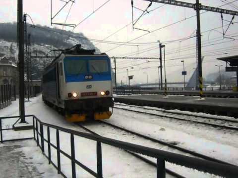 Příjezd vlaku Os 6810 - Ústí nad Labem hl.n.