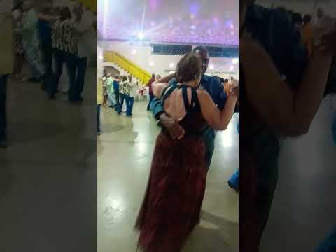 forró em araxa mg. #musicadancante #danca #shots