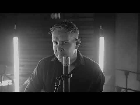 Deon Groot - Hand Op Die Bybel (Offisiële Musiekvideo)