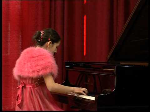Nadja Dornik   (laureate -international piano competition)