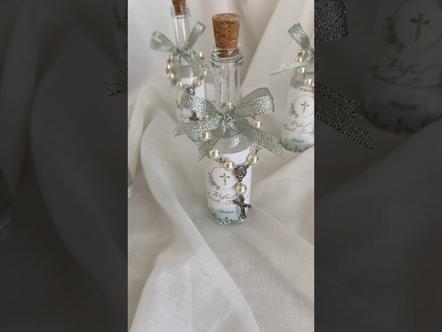 Vídeo relacionado con Lunexus Cruz de madera de olivo de 18,5 cm, hecha a mano en Belén, bendecida con certificado de consagración, cruz de mesa cristiana con soporte, regalo para bautizo, comunión, confirmación, cruz
