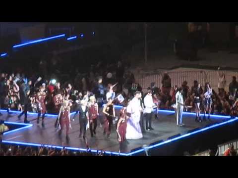 [FANCAM] ENDING MOMENT OPEN CONCERT LA 141214