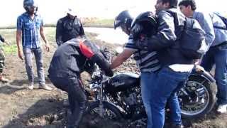 preview picture of video 'Bullet Accident - Bullet Stuck in Mud - Brothers helping out - Bhondiya Lake   2 June 2013'