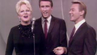 The Righteous Brothers &amp; Peggy Lee &quot;Yes, Indeed!&quot; on The Ed Sullivan Show