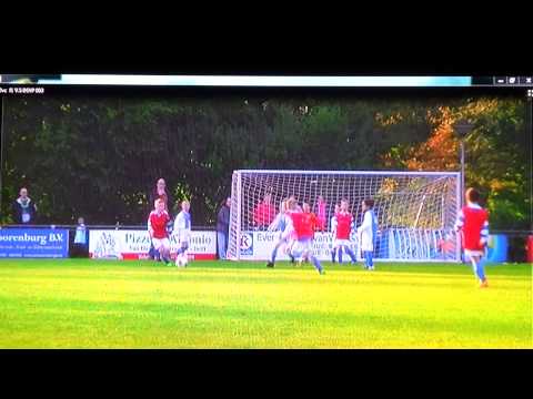 DVC f1 alwin maakt mooiste goal van de wedstrijd..