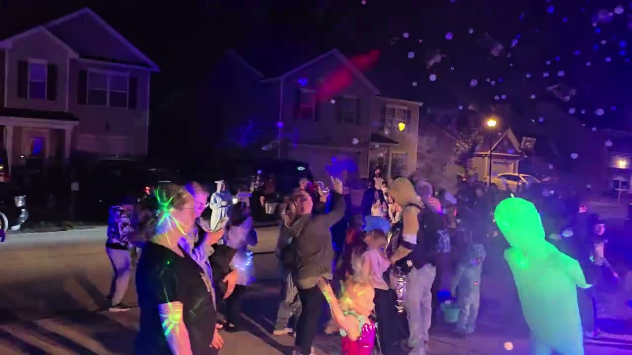 Promotional video thumbnail 2 for Omnipresent DJ, Lighting, & Photobooths