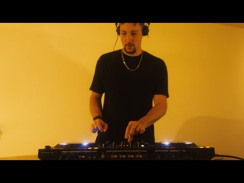 LIVING ROOM SESSIONS VOL.1