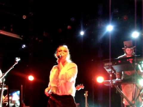 Röyksopp - You Don't Have A Clue (Live at Trabendo April 2009)