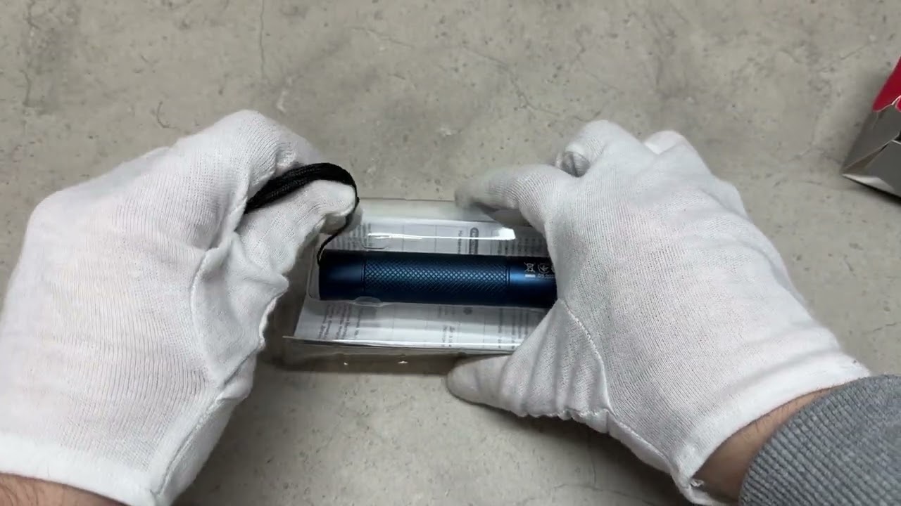 Ліхтарик портативний світлодіодний TITANUM TLF-T14BL 300Lm 5000K Blue