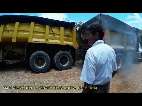 VOLQUETA TRACTOMULA PEGADA EN EL KM 21 VIA MORELIA A VALPARAISO CAQUETA. (14-03-2016)