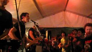 The Hotlines &quot;Psycho Over You&quot; (Queers cover) live @CrossboneFest 2012 (Houthalen) 24-03-2012