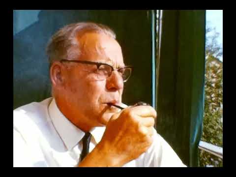 1966 Elof Nilsson på balkongen. Prästgårdsgatan 60A Piteå