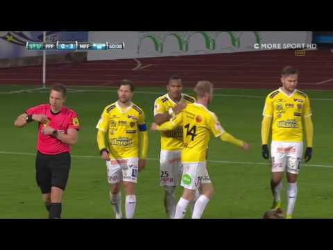 Berget bränner straff - skickar bollen högt över - TV4 Sport