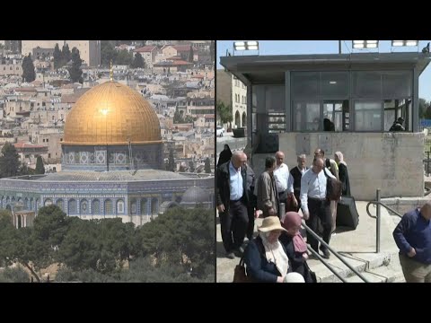 Muslims head to the Al-Aqsa Mosque for last Friday prayers of Ramadan | AFP